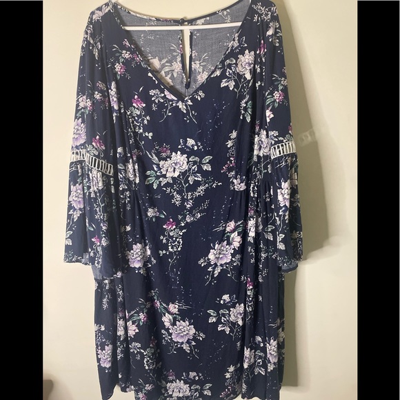 Beautiful comfy dress multi colored never worn - Picture 2 of 3